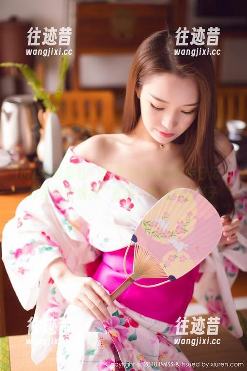 IMiss爱蜜社-张思允 IMiss爱蜜社 - 张思允的校园散步日记,作品集中难免“冒出”些好玩的样子