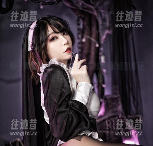 嗯…美图之余，Leah梓未的蓝色妖姬图集还有没有花的婚姻大事？