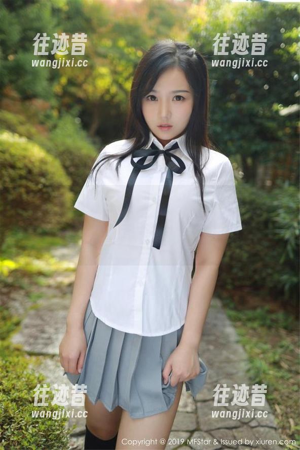 MFStar模范学院 - 在泳装写真中，唐琪儿Beauty教你如何浪，谁说一定要浮潜？