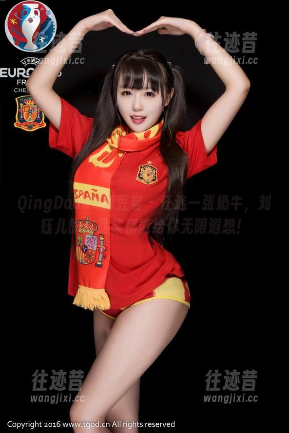QingDouKe青豆客 - 任选一张奶牛，刘钰儿的作品集都能给你无限遐想！