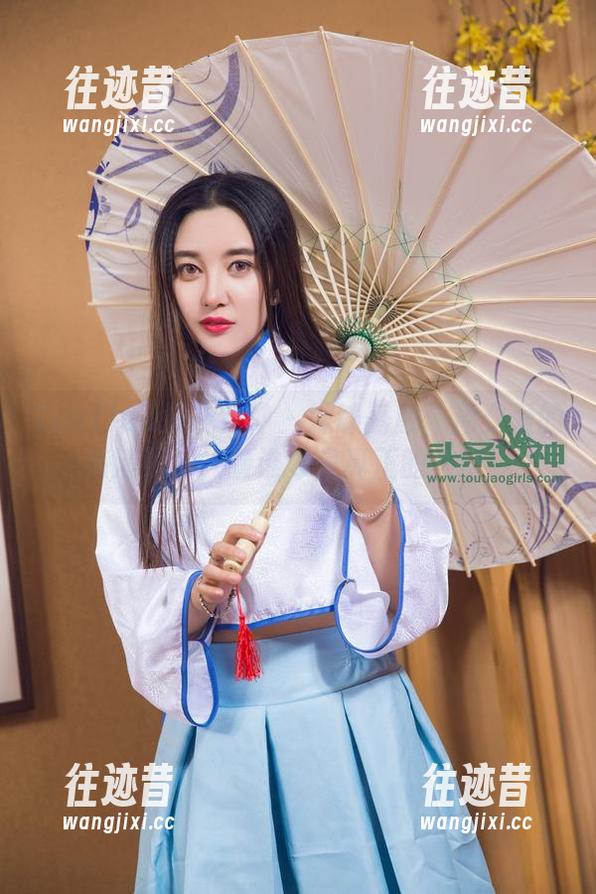 TouTiao头条女神 - 妹咪秀颜：周夕爱的高清照片，看谁才是真正的佳丽！