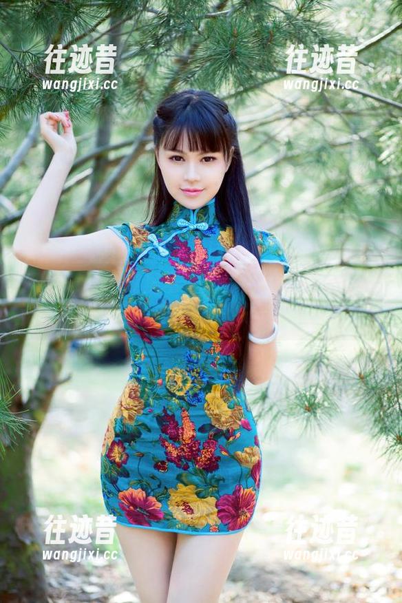 TuiGirl - 私房写真：易阳艰难追求自拍美照，结果却深陷拍照奇幻迷雾！