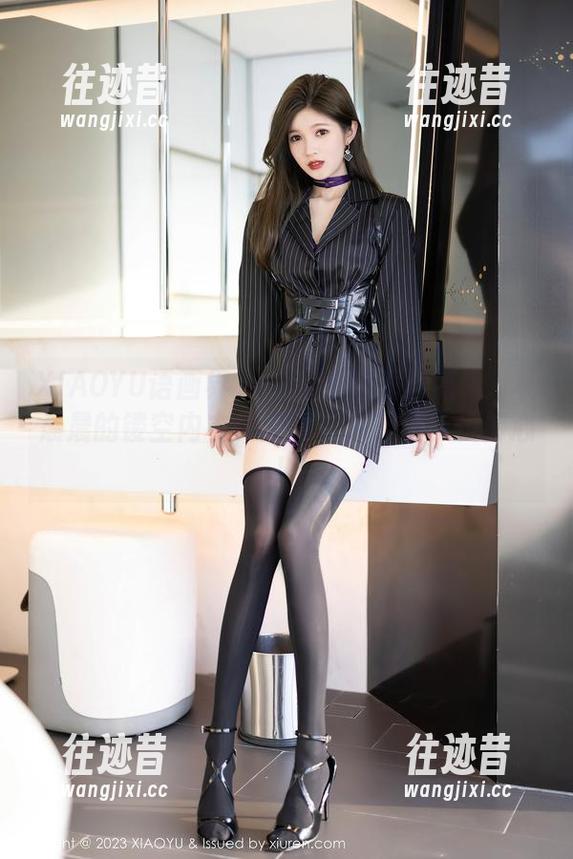 XIAOYU语画界 - 谁说内衣就得隐秘？杨晨晨的镂空内衣长腿写真集下载步步惊心！