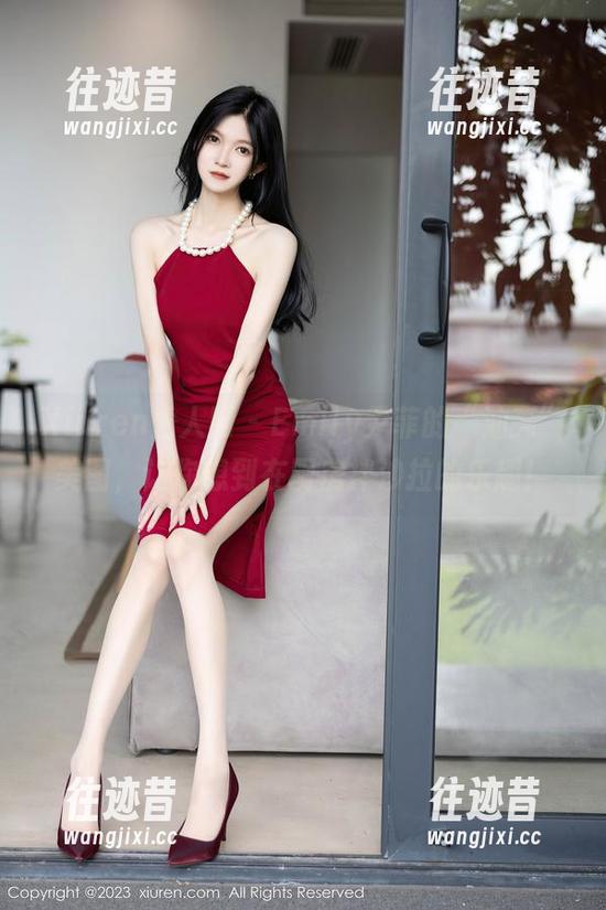 Xiuren秀人网-Emily尹菲 Xiuren秀人网 - Emily尹菲的“油亮”美图,让你想到在厨房拌沙拉的乐趣!