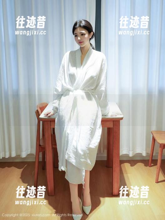Xiuren秀人网 - 短裤时刻：LindaLinda的私房图集，夏天的遗书