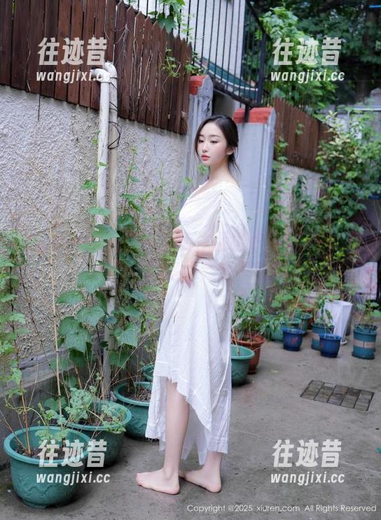 Xiuren秀人网-Milk大萌 Xiuren秀人网 - 最新作品出炉!Milk大萌的女仆风格,完全不套路