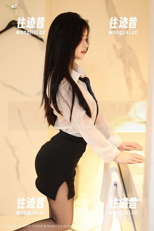 YouMi尤蜜荟 - 艳丽泳装下的周于希：图库里的惊喜，快来下载吧。