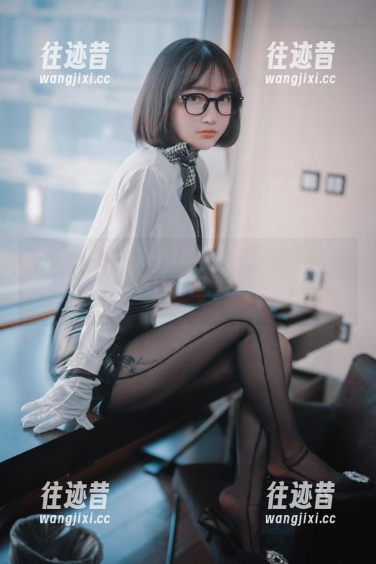 yeeun孙乐乐 yeeun孙乐乐的DJAWA游泳课,带来一波美图合集,心路历程复杂,但值得一看。