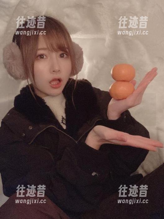 美图里的けん研(けんけん)空姐，难得见一面啊，快来瞧瞧！