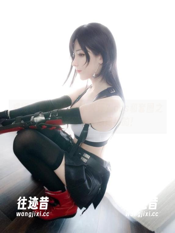 虞姬也是人间的一小央泽？cos和套图之间，妩媚到让人心痒痒的！