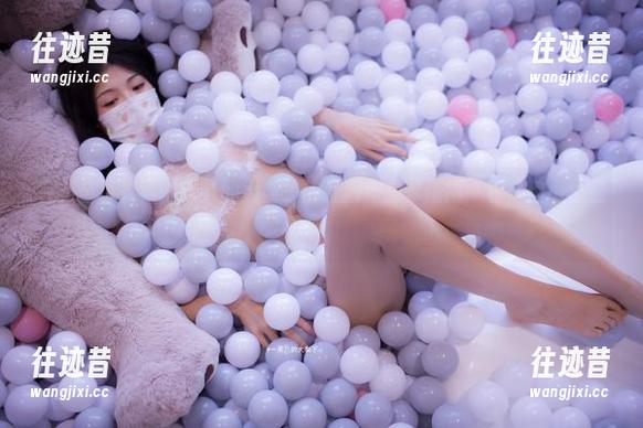 完美与泳衣，一米八的大梨子的最新作品你值得一看，但小心三观。