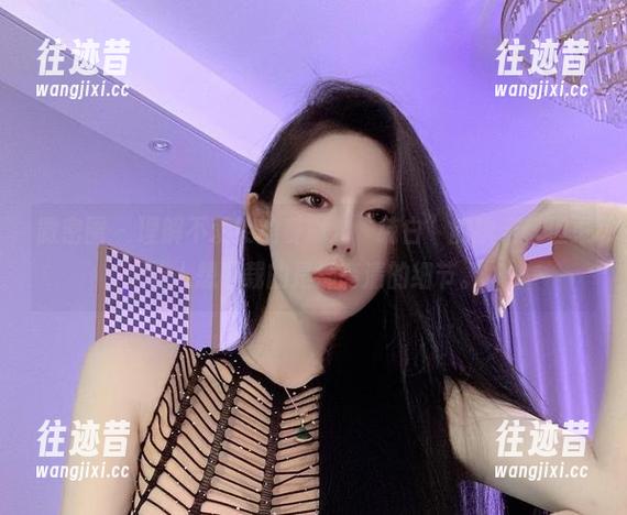 微密圈 - 理解不爱笑的赛琳对“纯白”的执着，但更让人想下载的是那高清的细节。