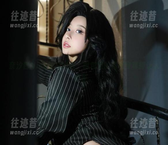 奈汐酱Nice 奈汐酱Nice的白衬衫,图包里的福利可真得让人想歪。