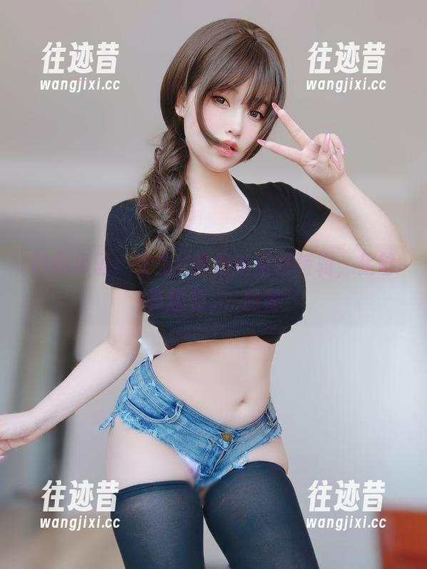 向你保证：女主K的最新圣诞特辑，足够有趣和......隐秘