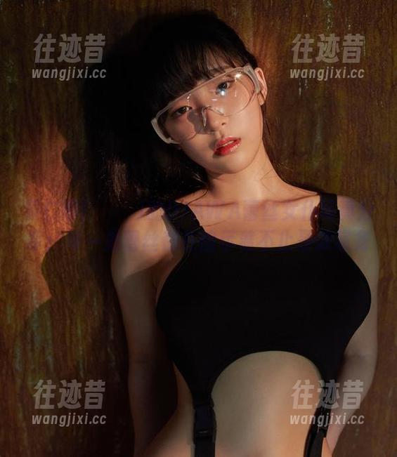 姜仁卿(강인경)的DJAWA蕾丝女仆写真分享：每一处蕾丝都在暗示着不止是做家务