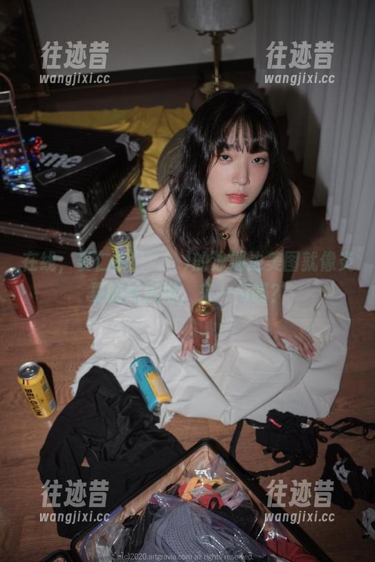 在线，姜仁卿(강인경)的泳池边美图就像炎夏的冰淇淋，来一勺吗？