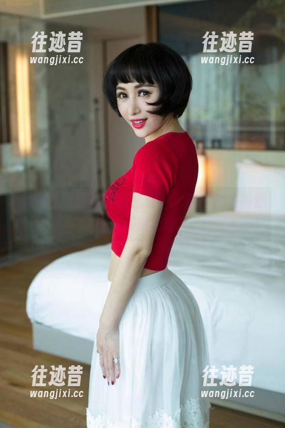 尤果网 - 红裙里的金美子，脱掉滤镜的原图效果很尬吧。