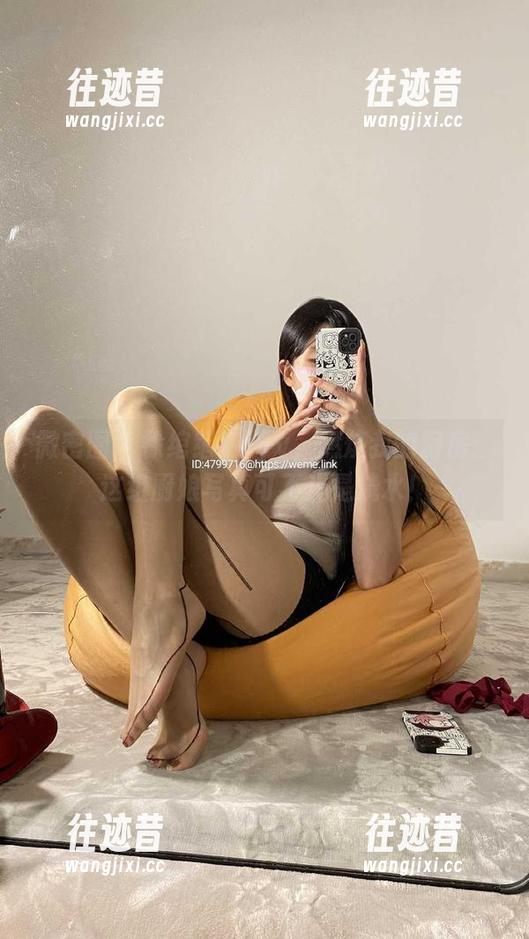 微密圈 - 徐绾绾yyyy，燃烧我的厨房：这组厨娘写真可不止是烧水！