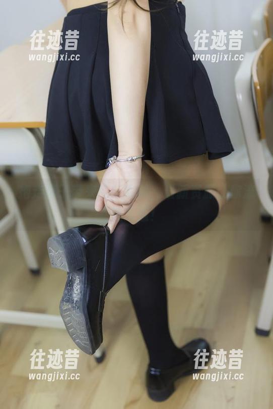 抱走莫子带来的车女郎，最新资源让你流连忘返！
