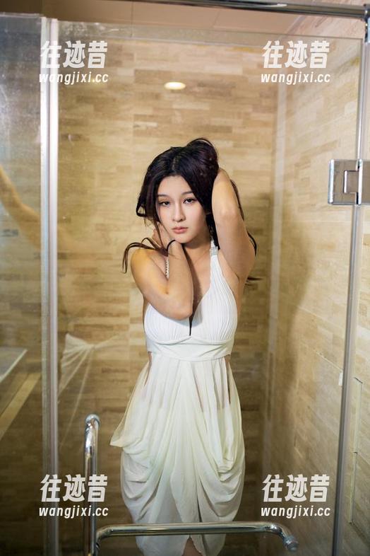 推女郎-Lina 推女郎 - 裸足任务:免费揭开Lina的写真,小心会想多哦!