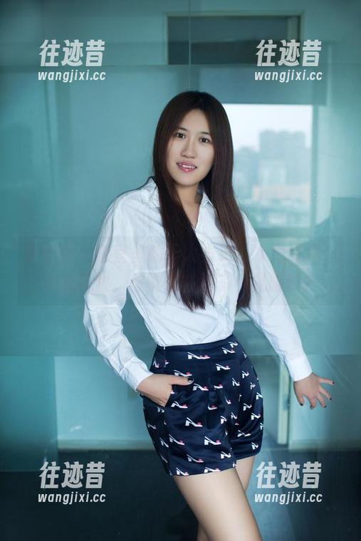 推女郎 - 浴室里的于大小姐：水汽缭绕，美图飘散。你能忍住不多看几眼吗？
