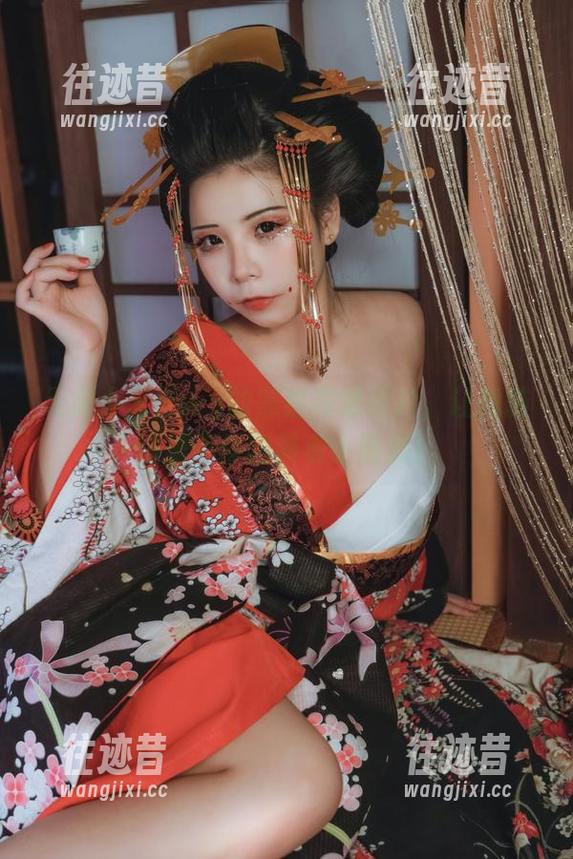 无颜小天使wy的黑猫高清照片，让我脑海里不停翻转着小脑洞！