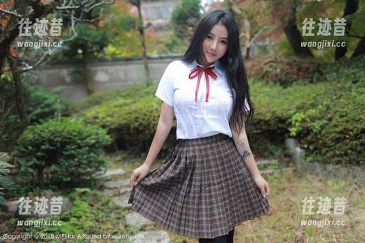 模范学院 - 翻看李颖煊baby的原图，体操服里藏着什么，太让人思考了