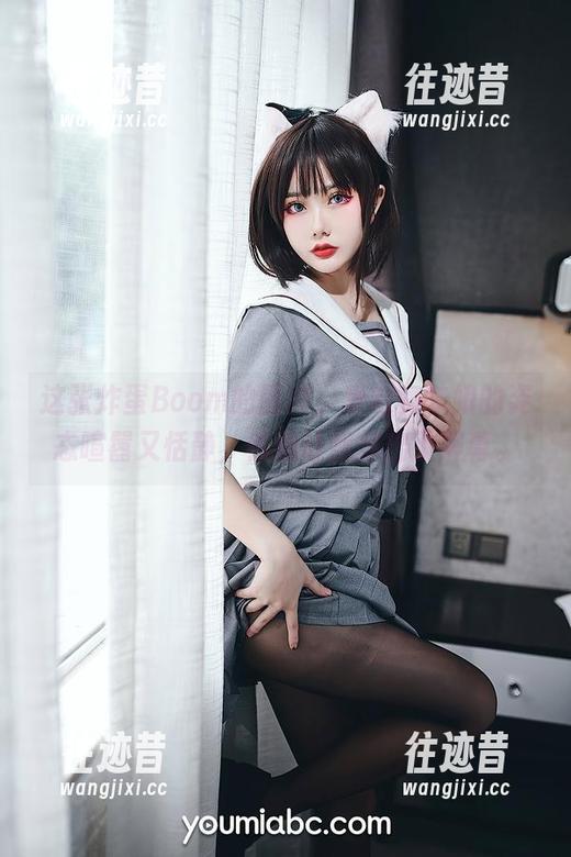 这张炸蛋Boom的图片，爱宕赛车娘的姿态喧嚣又恬静，仿佛让我穿出了屏幕。