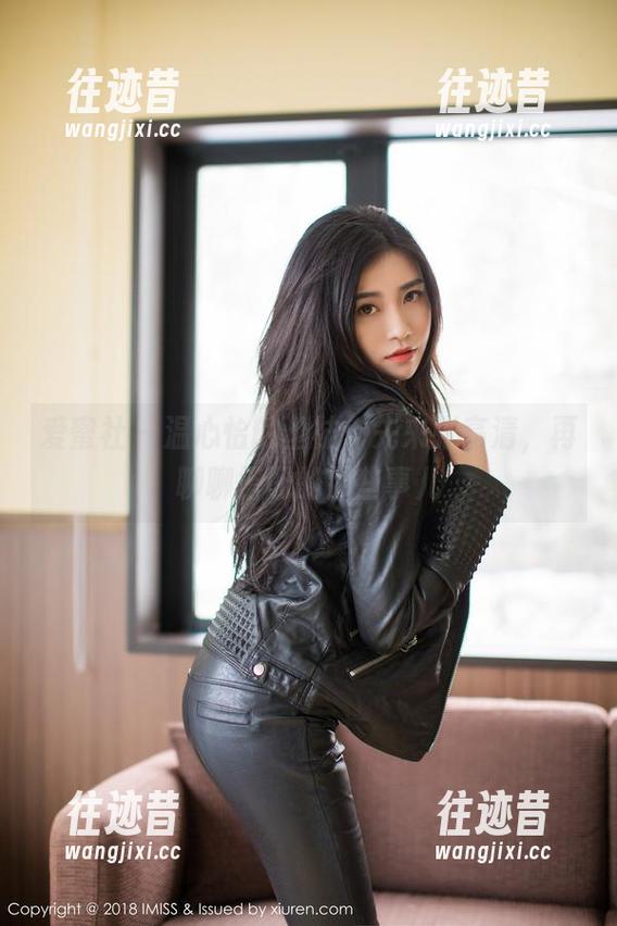 爱蜜社 - 温心怡的丝袜：先来张高清，再聊聊搭配的那些事儿