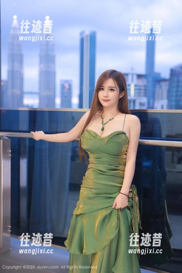秀人网 - 刘婷婷：你靠油亮的壁纸真的是在逗我吗？