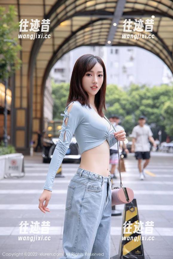 秀人网 - 林文文yooki白衬衫：精选合集，有些角度能碰撞出不一样的火花，这颜色太“白”了啊，太亮了。