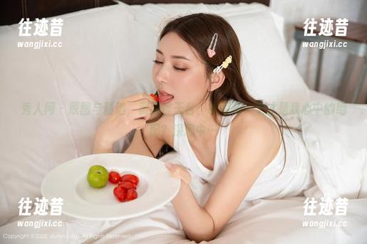 秀人网-薇薇酱 秀人网 - 原图与精选,薇薇酱天台,敢问哪一个才是我心中的绝配?深思中…
