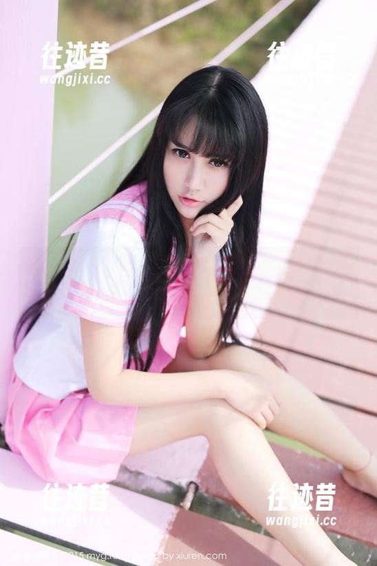 美媛馆 - 王馨瑶游泳那些事：泳池写真集更新，水中乐趣揭晓！