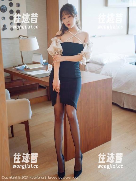 花漾show - 在Egg-尤妮丝Egg的短裙里游走，私拍作品向我招手