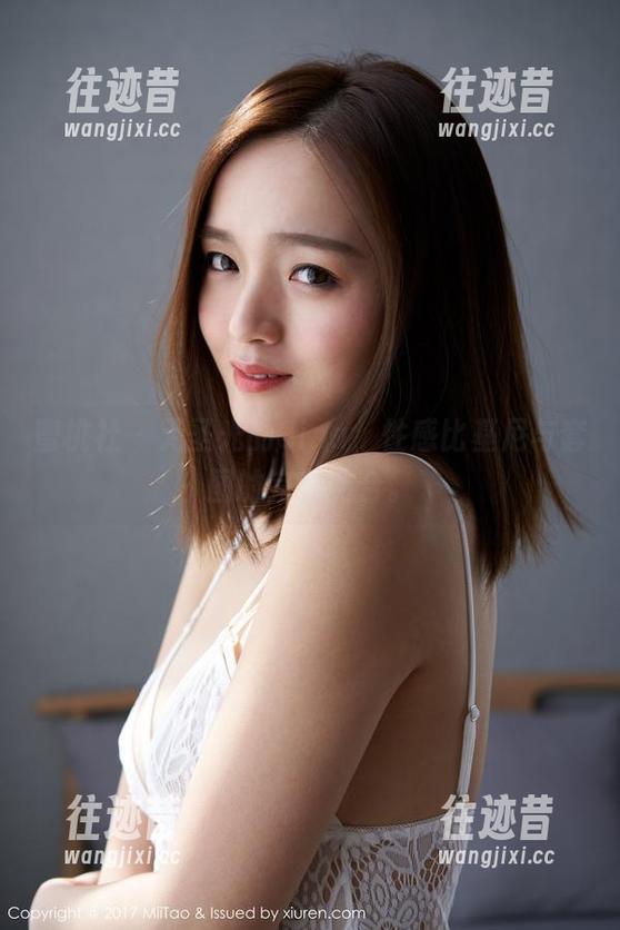 蜜桃社 - 无圣光的Gina，性感比基尼与套图的完美结合。