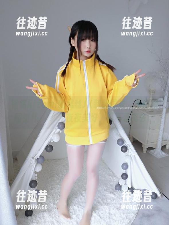 铭铭kizami的黑丝JK制服图集，驾驭校园情怀，აულ夜夜美好，真不忍离去。