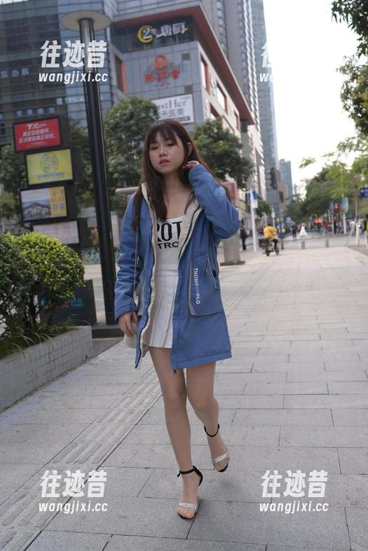 魔镜街拍 - 午后看点何须太多：婷婷的灰裙OL美女精选合集，轻松一击心房！